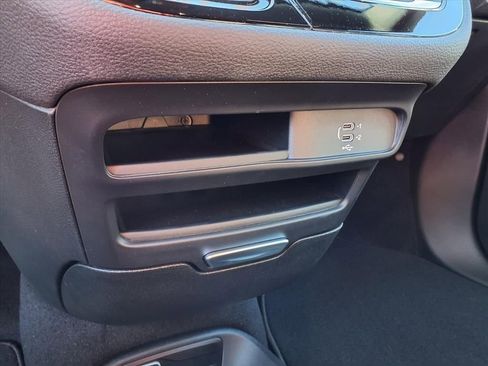 New 2026 Chrysler Pacifica Select image 8