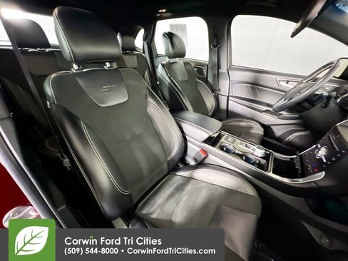 Used 2019 Ford Edge ST w/ Equipment Group 401A AWD/4WD image 17