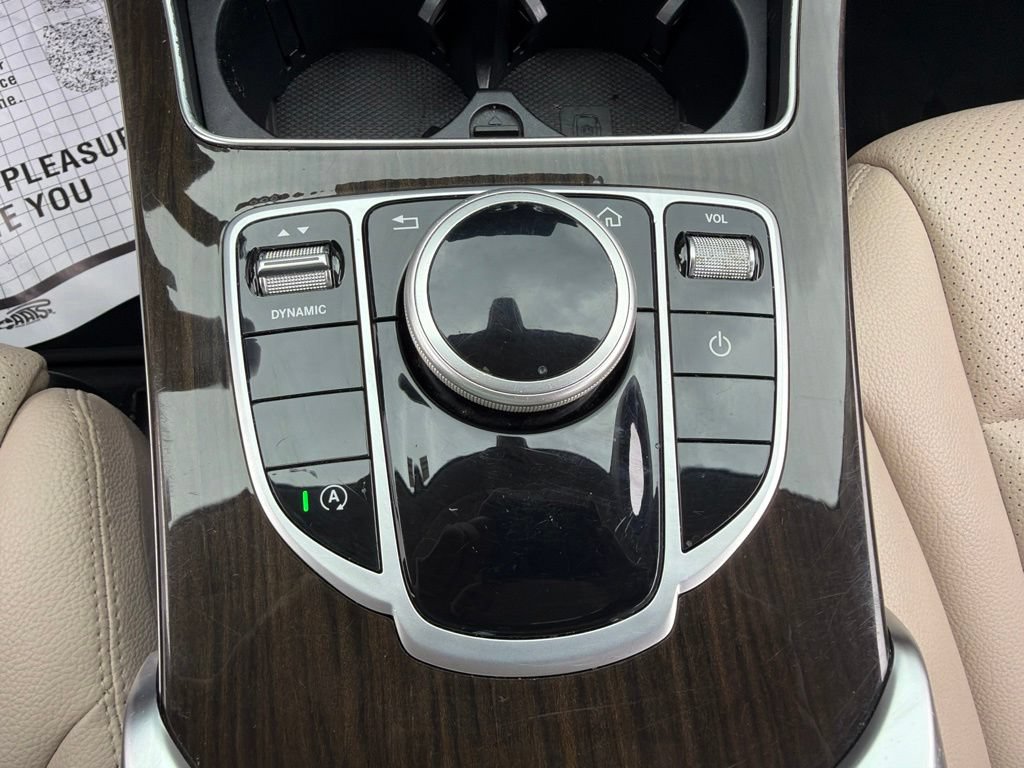Used 2019 Mercedes-Benz C 300 4MATIC Sedan image 33