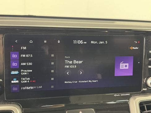 Certified 2022 Kia Sorento EX w/ Panoramic Sunroof Package image 18