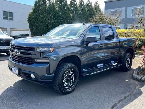 Used 2022 Chevrolet Silverado 1500 RST image 3