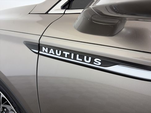 Used 2019 Lincoln Nautilus Reserve w/ Cargo Utility Package AWD/4WD image 20