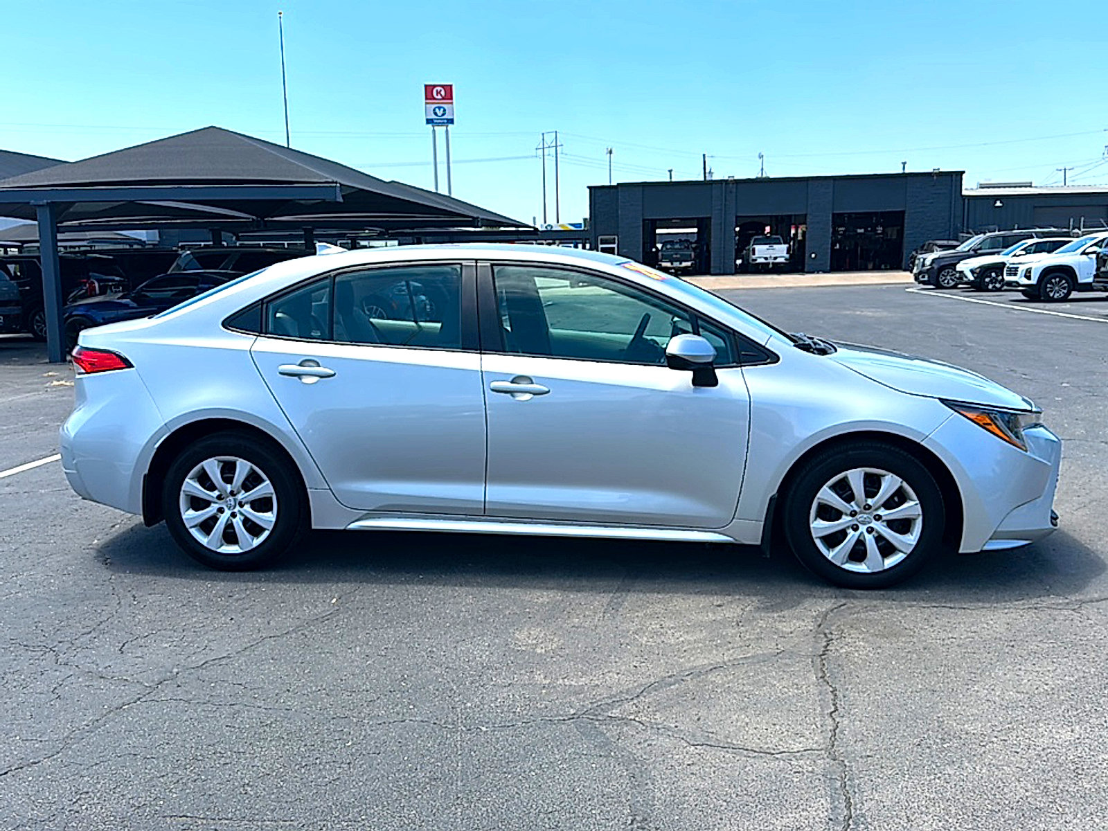 Used 2024 Toyota Corolla LE FWD image 9
