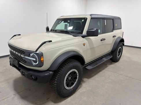 New 2026 Ford Bronco Badlands w/ Sasquatch Package AWD/4WD image 7