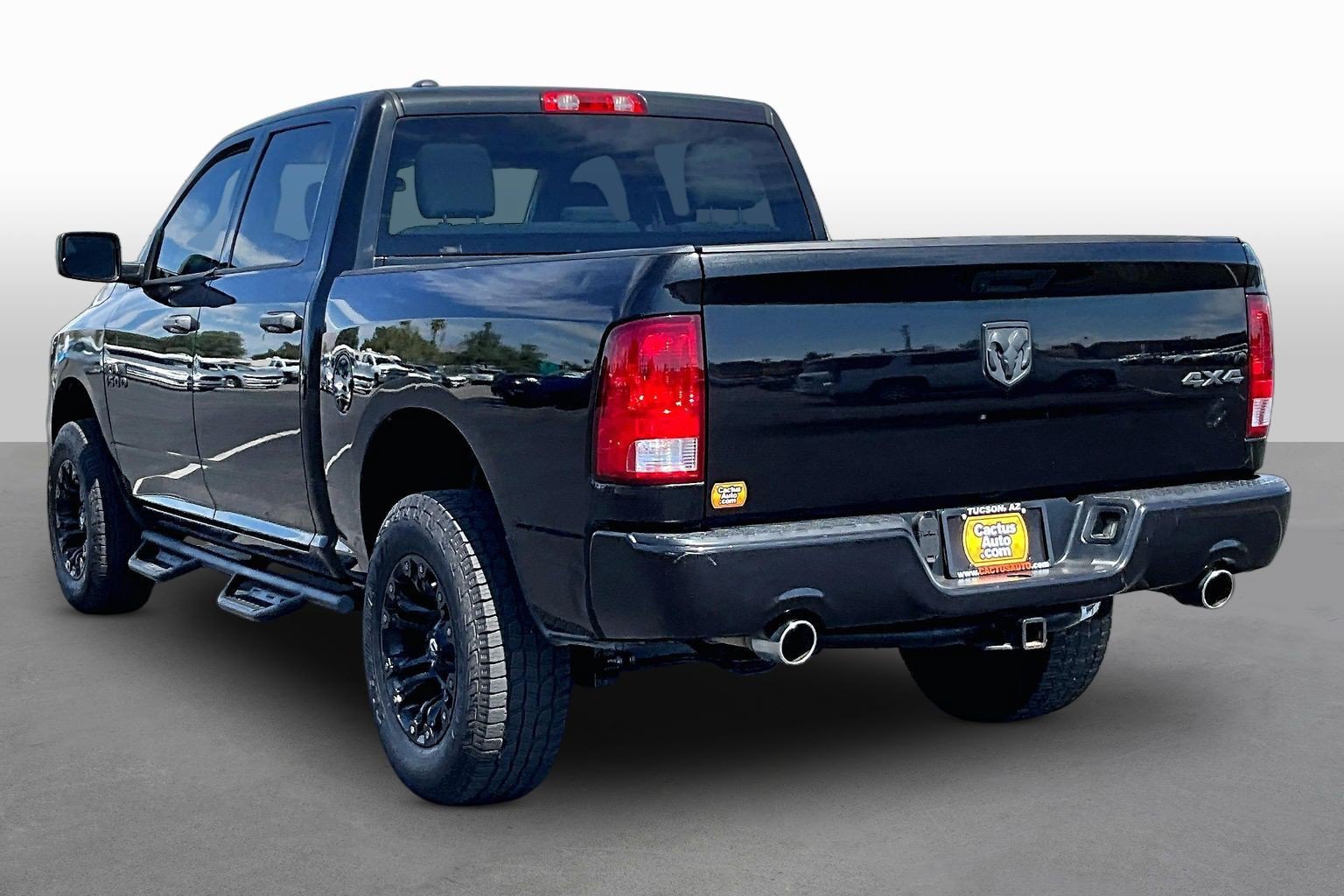 Used 2019 RAM 1500 Express w/ Express Value Package AWD/4WD image 11
