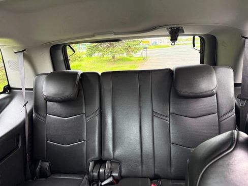 Used 2017 Cadillac Escalade Luxury w/ LPO, Radiant Package AWD/4WD image 8