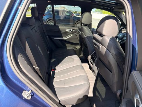 Used 2022 BMW X5 xDrive40i w/ Premium Package AWD/4WD image 17