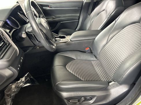 Used 2024 Toyota Camry SE w/ Blackout Package (TMS) image 20