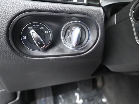 Used 2019 Porsche Macan AWD/4WD image 17