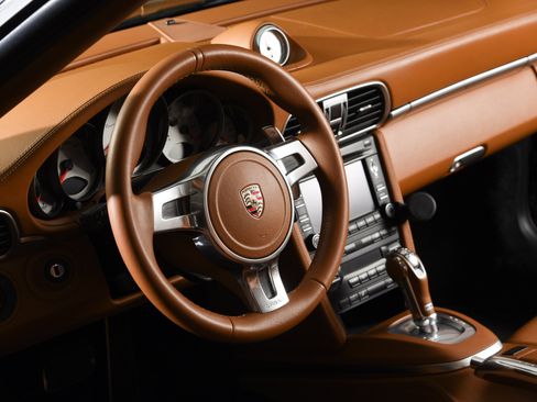 Used 2011 Porsche 911 Turbo S AWD/4WD image 4