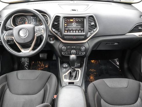 Used 2015 Jeep Cherokee Latitude w/ Comfort/Convenience Group image 29