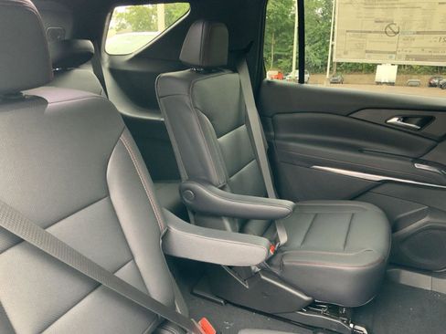 New 2026 Chevrolet Traverse Z71 w/ Driver Confidence Package image 13