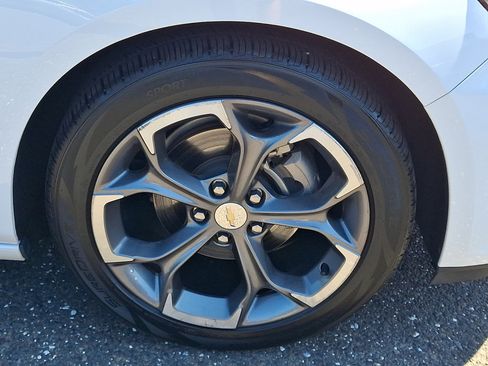 Used 2024 Chevrolet Malibu LT FWD image 9