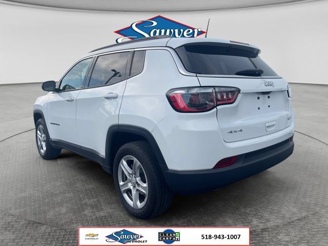 Used 2023 Jeep Compass Latitude AWD/4WD image 3