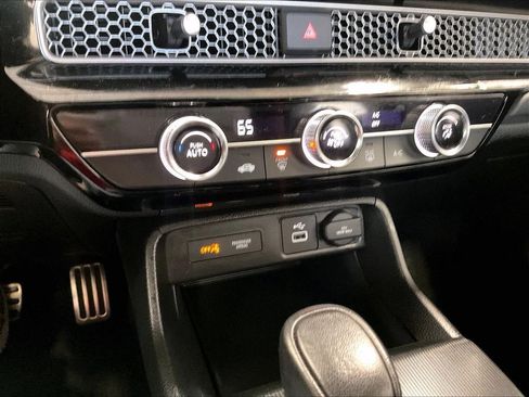 Used 2024 Honda Civic Sport image 25