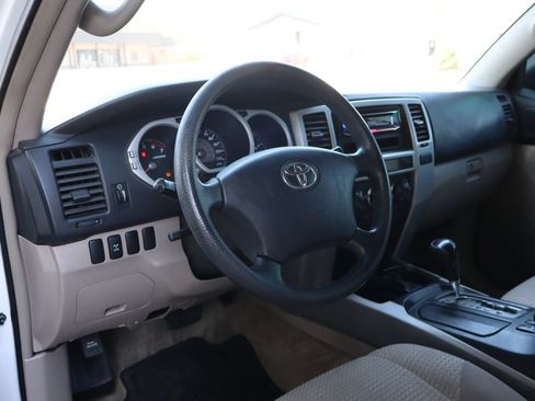 Used 2005 Toyota 4Runner Sport AWD/4WD image 15