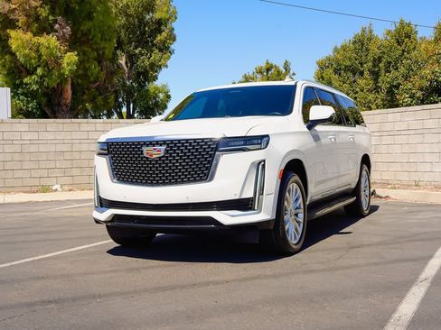Certified 2021 Cadillac Escalade ESV Luxury RWD image 2