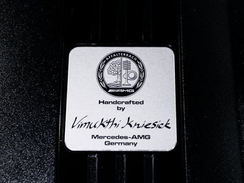 Used 2022 Mercedes-Benz SL 63 AMG 4MATIC w/ AMG Aerodynamic Package image 38