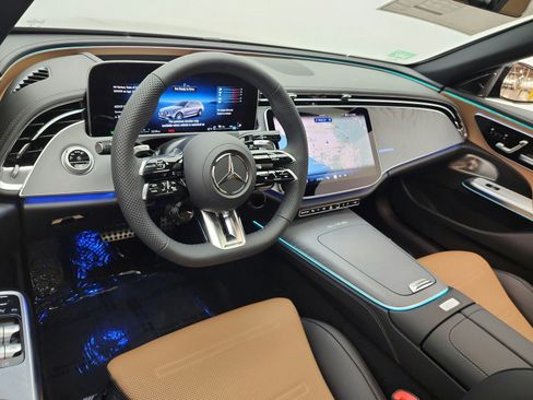New 2026 Mercedes-Benz E 53 AMG e 4MATIC Wagon image 9