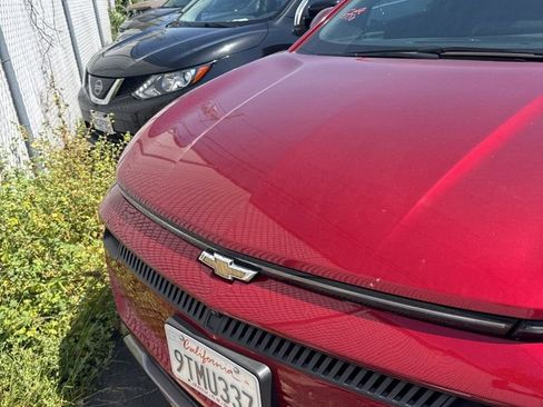 Used 2025 Chevrolet Equinox EV LT w/ Convenience Package image 1