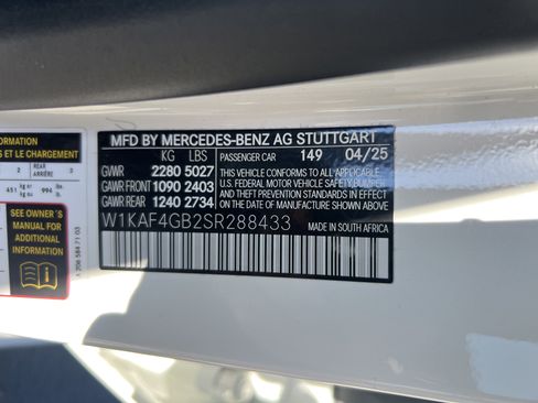 Used 2025 Mercedes-Benz C 300 Sedan image 37