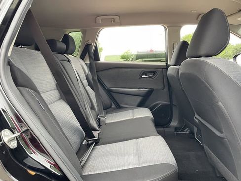 Used 2023 Nissan Rogue SV FWD image 27