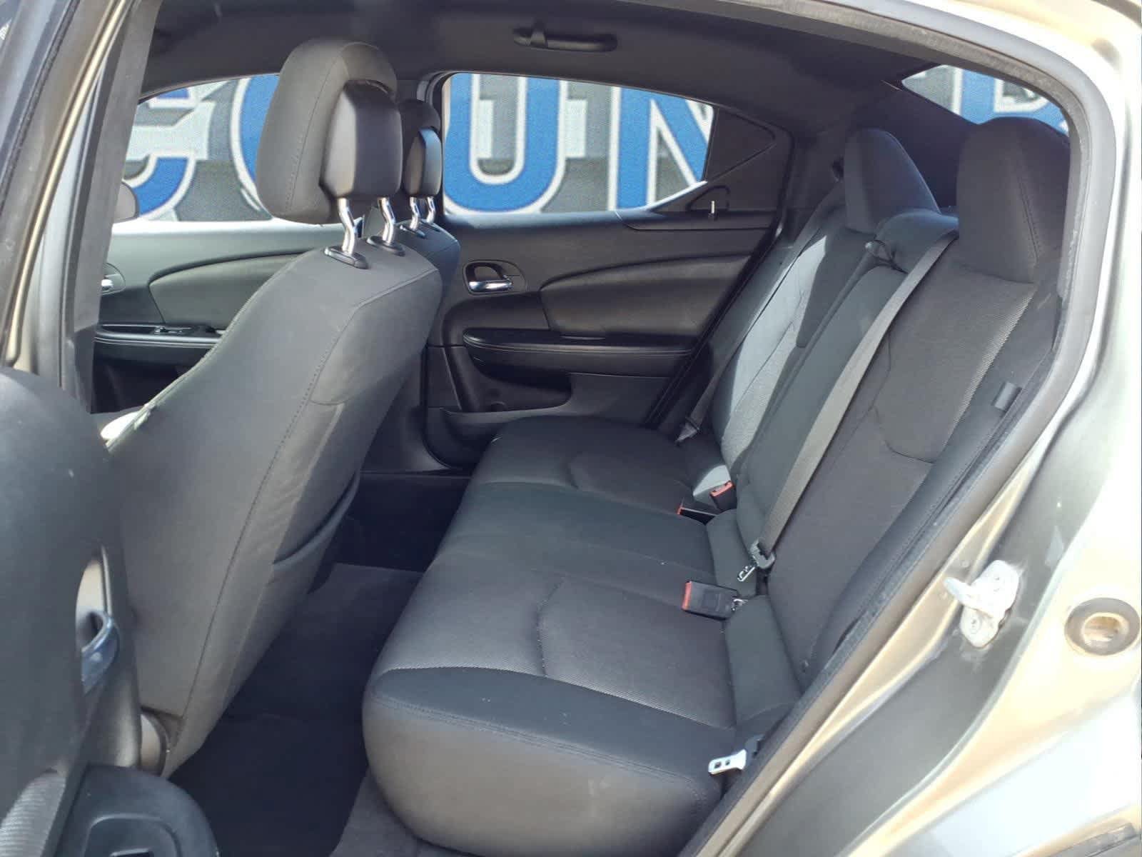 Used 2013 Dodge Avenger SE FWD image 12