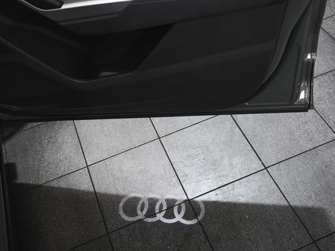 Used 2020 Audi Q3 2.0T Premium Plus w/ Premium Plus Package image 17