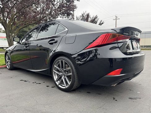 Used 2019 Lexus IS 300 F Sport image 9