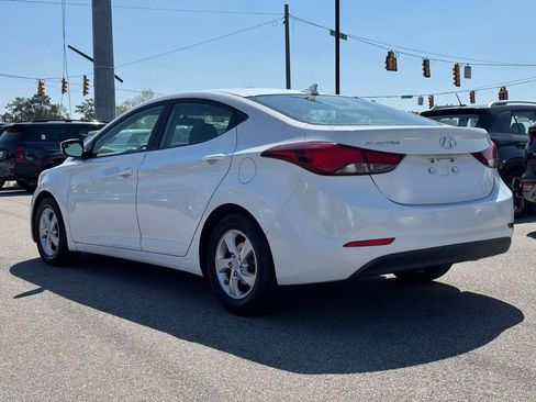 Used 2015 Hyundai Elantra SE image 7