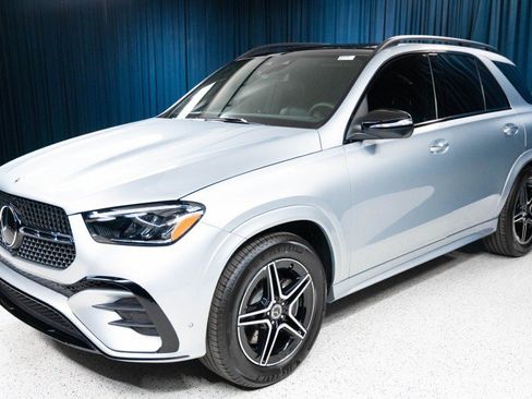 New 2026 Mercedes-Benz GLE 580 4MATIC image 1