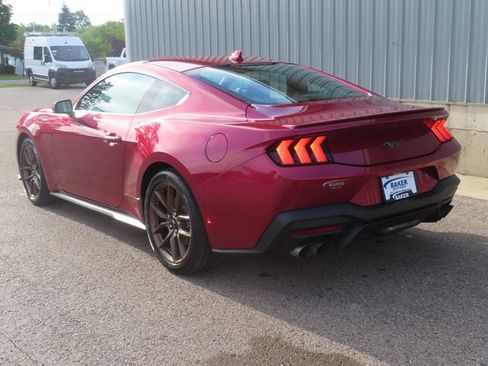Used 2025 Ford Mustang Premium RWD image 9