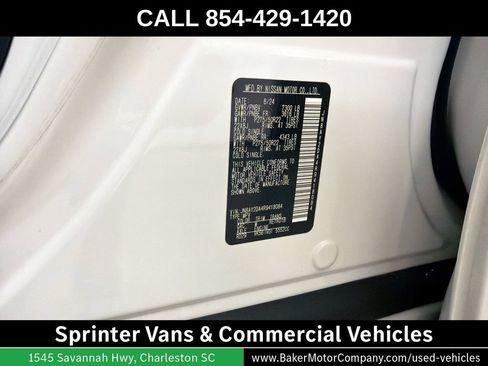 Used 2024 Nissan Armada Platinum w/ Captain's Chairs Package RWD image 36