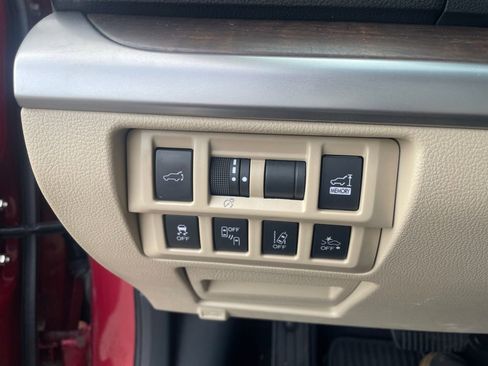 Used 2018 Subaru Outback 3.6R Limited image 28