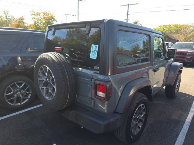 Used 2024 Jeep Wrangler Sport AWD/4WD image 6