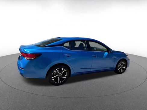 Used 2025 Nissan Sentra SV FWD image 14