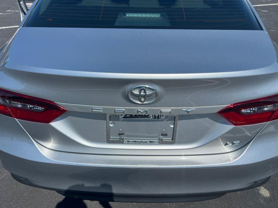 Used 2022 Toyota Camry LE FWD image 18