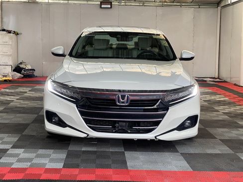 Used 2021 Honda Accord Touring image 2
