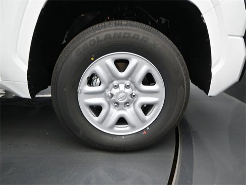 New 2026 Toyota Tundra SR image 15