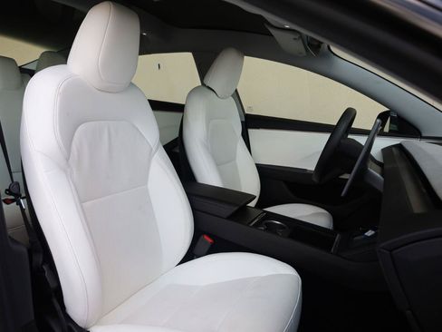 Used 2024 Tesla Model 3 Standard Range RWD image 28