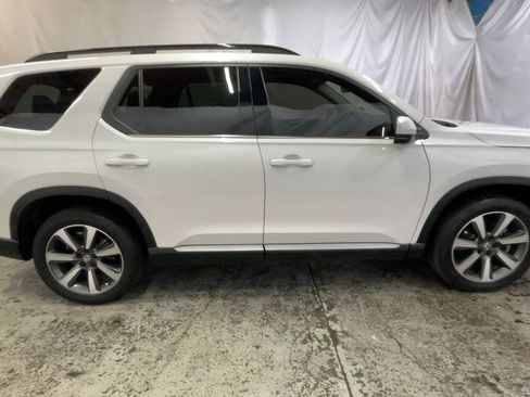 Certified 2025 Honda Pilot Elite image 4