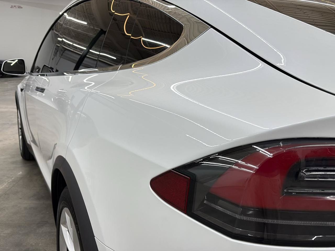 Used 2018 Tesla Model X 75D AWD/4WD image 11