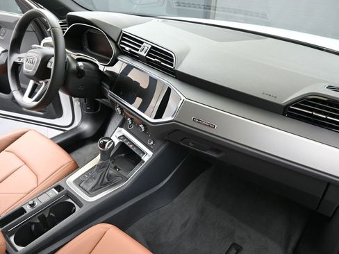 Used 2024 Audi Q3 2.0T Premium w/ Convenience Package image 13