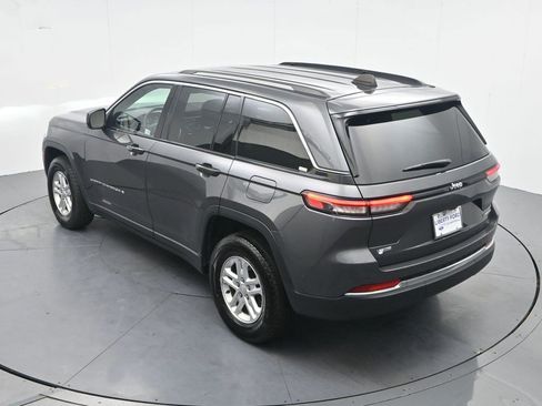 Used 2024 Jeep Grand Cherokee Laredo RWD image 25