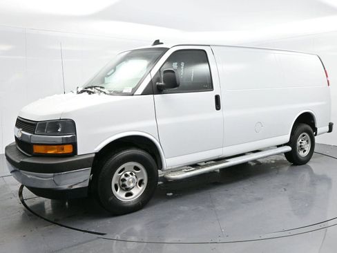 Used 2023 Chevrolet Express 2500 w/ Driver Convenience Package image 3