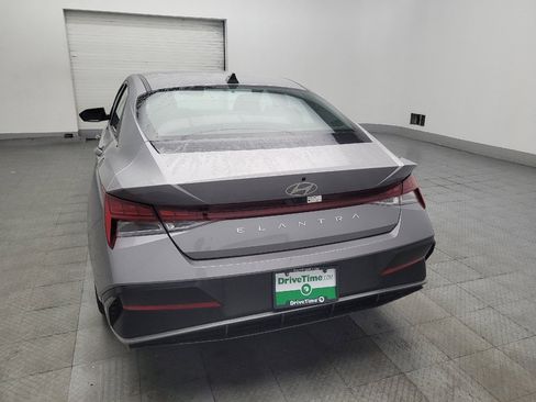 Used 2025 Hyundai Elantra SEL FWD image 6