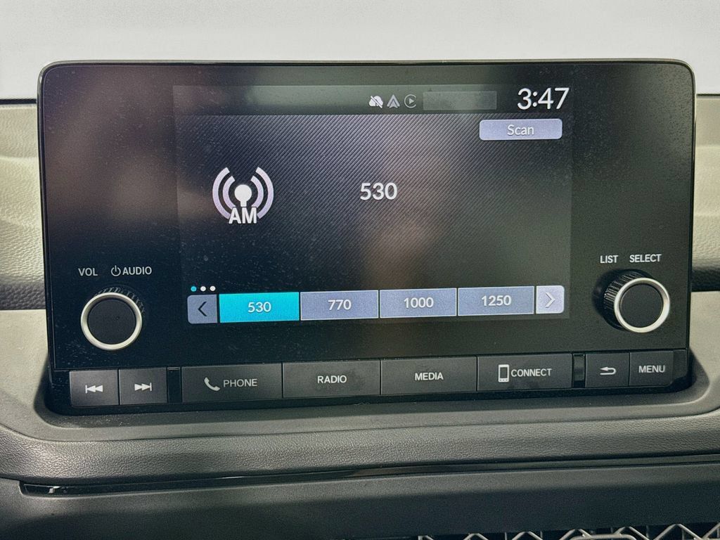 Used 2025 Honda Accord SE image 18