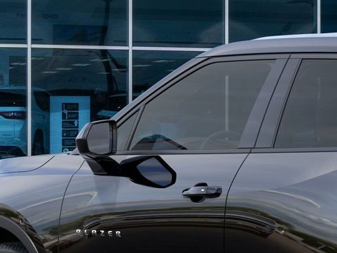 New 2025 Chevrolet Blazer LT image 12