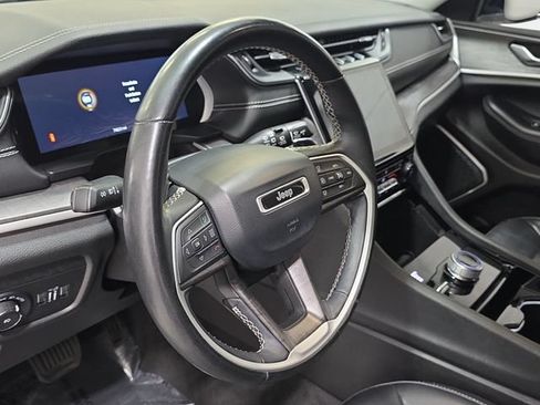 Used 2021 Jeep Grand Cherokee L Limited AWD/4WD image 14