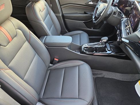 New 2026 Chevrolet Trax RS w/ Sunroof Package FWD image 16